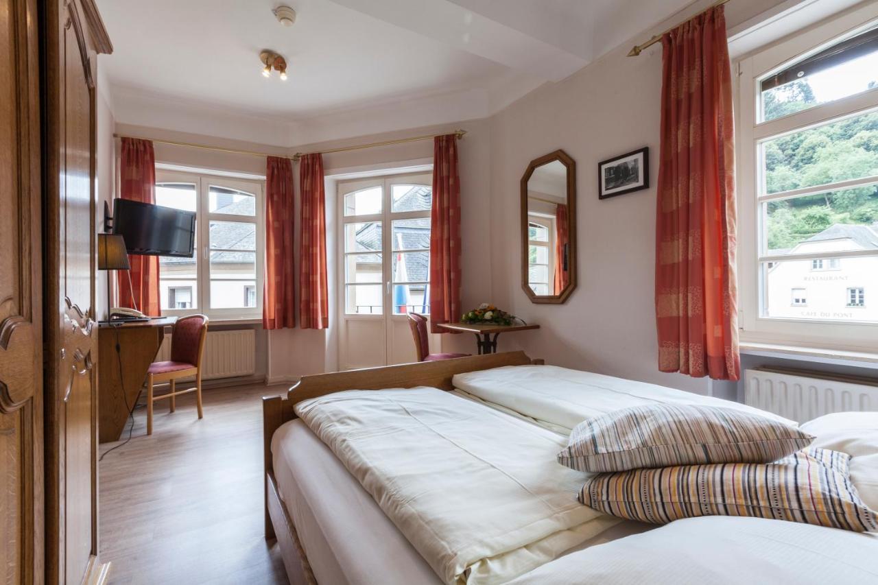 Hotel - Restaurant " Victor Hugo" วีองเดน ภายนอก รูปภาพ