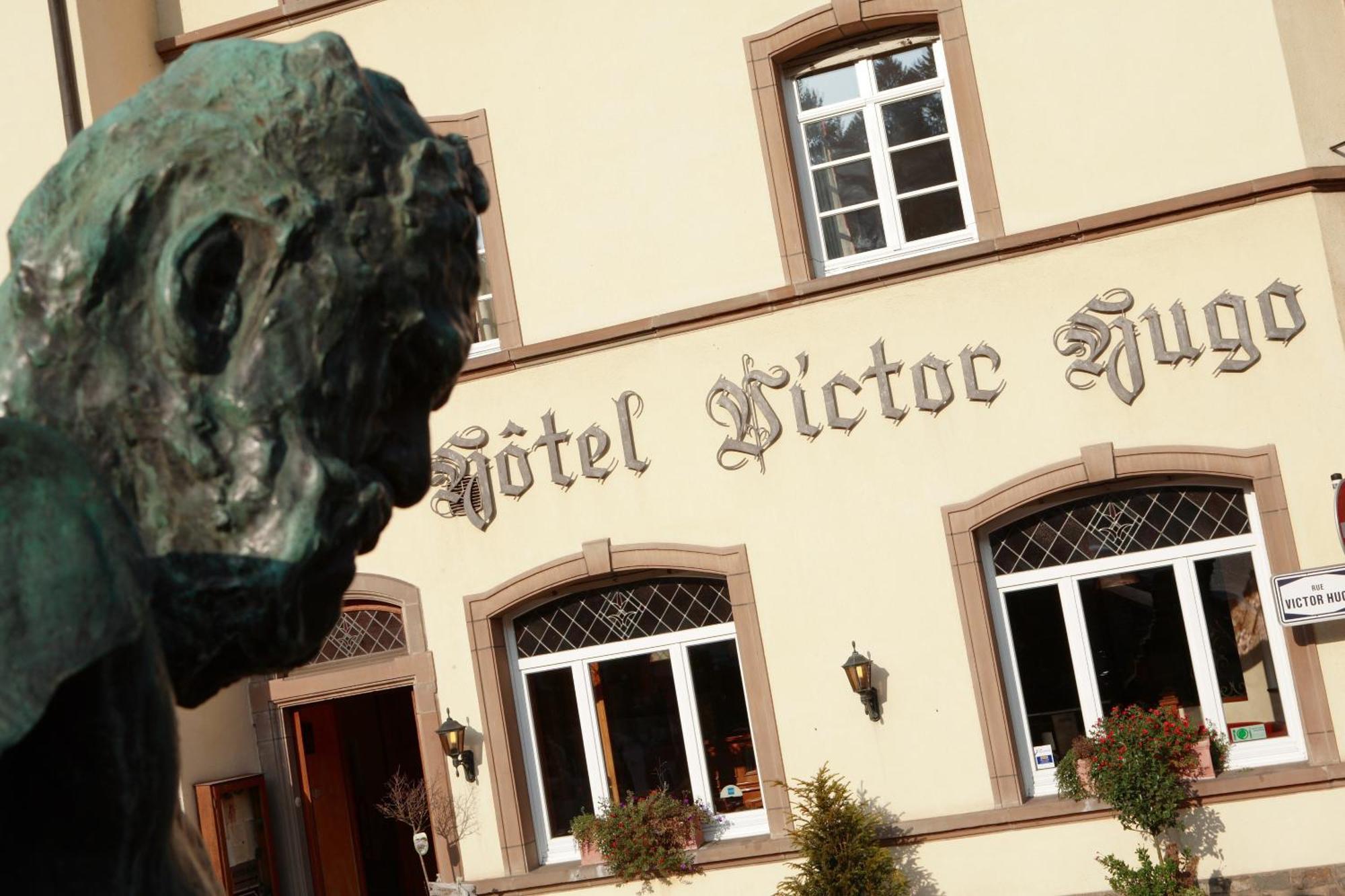 Hotel - Restaurant " Victor Hugo" วีองเดน ภายนอก รูปภาพ