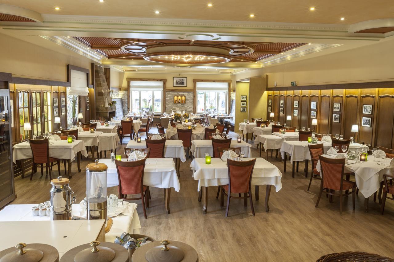 Hotel - Restaurant " Victor Hugo" วีองเดน ภายนอก รูปภาพ