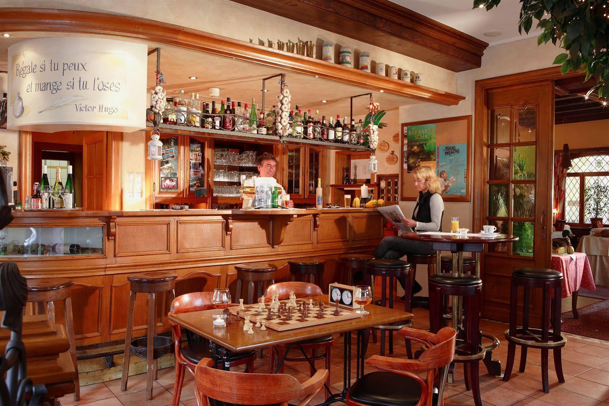 Hotel - Restaurant " Victor Hugo" วีองเดน ภายนอก รูปภาพ